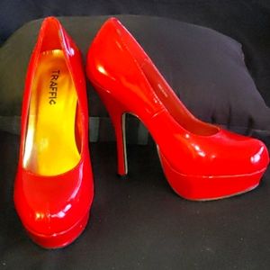 Women Traffic Red Pumps